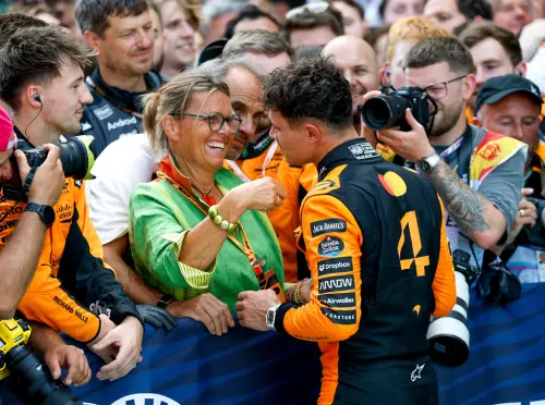 F1／諾里斯奪冠母淚崩！首曝秘辛：7歲開始賽車後我就失去了兒子
