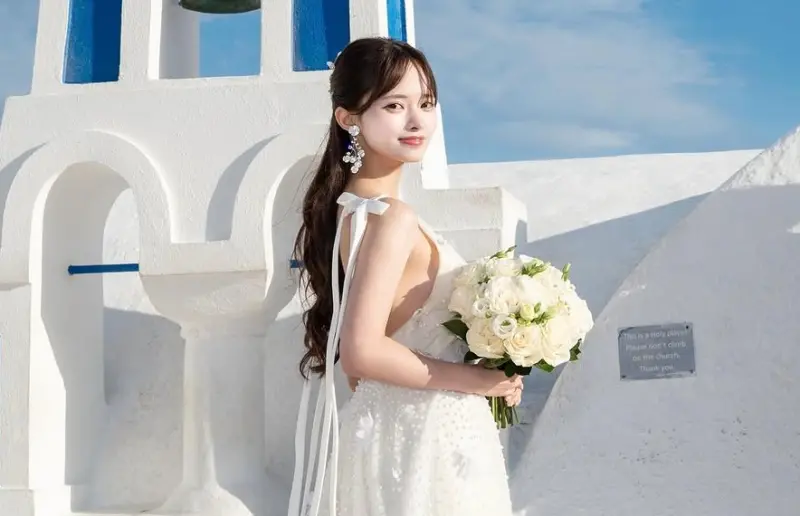 ▲藤咲凪的出道經歷跟《我推的孩子》故事超像，都是偶像、都是單親媽，如今宣布再婚，一家四口會一起邁向新道路。（圖／IG@fujisakinagi）