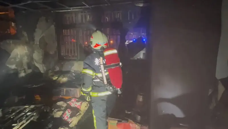 ▲彰化縣溪湖鎮一棟透天厝今凌晨突發火警，釀1死1傷。（圖／民眾提供）