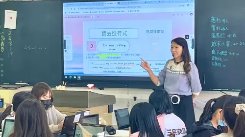 ▲ 三民家商獲獎的關鍵是將數位科技精準對接「技職專業」，發展出各科獨具特色的AI應用課程，讓科技成為學生職涯發展的加速器。（圖／高市府教育局提供）