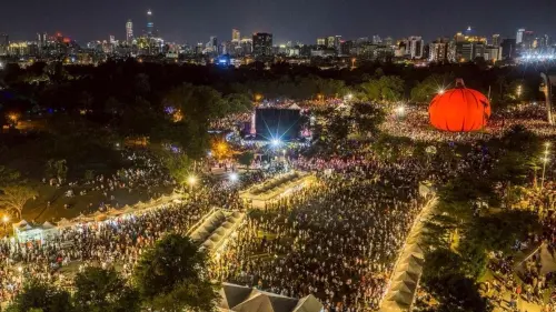 ▲大型活動「2025 Wild Wild 野生活」結合「高雄萬聖節」吸引大量人潮造訪衛武營。（圖／高市府觀光局提供）