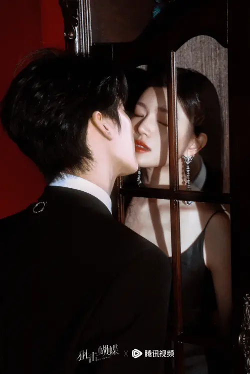 ▲陳妍希(右)新戲和周柯宇上演姐弟戀。(圖/翻攝自微博@電視劇狙擊蝴蝶) ▲陳妍希(右)新戲和周柯宇上演姐弟戀。(圖/翻攝自微博@電視劇狙擊蝴蝶)