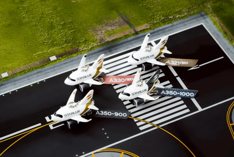    ▲「星宇航空飛機造型杯塞」，凡購買 CITY PRIMA 大杯咖啡任兩杯加 9 元，即可獲得一款星宇航空飛機造型杯塞。（圖／星宇航空提供）  