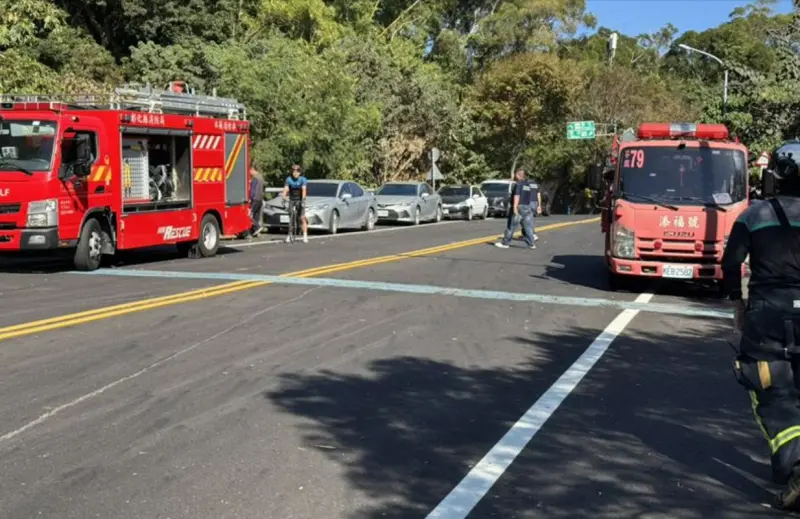 ▲台中22歲蔡姓男子在屏東墾丁打工，突然自首曾掐死一名劉姓婦人並棄屍山區，但檢警搜尋一下午均無斬獲。（圖／翻攝畫面）