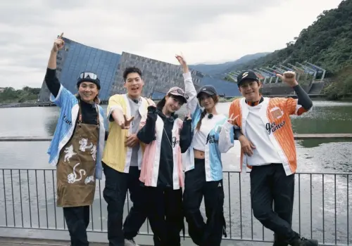 ▲峮峮（左三）在《飢餓遊戲》中受到觀眾歡迎，但已因身體關係，去年就向製作單位請辭，最近真的正式從節目中「畢業」。（圖／摘自 飢餓遊戲 ctvshow 臉書）