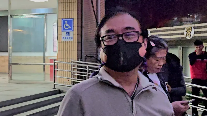 ▲前鴻海集團資訊長胡智深為戴正吳追討6億元獎勵金案出庭作證。(圖/記者劉松霖攝)