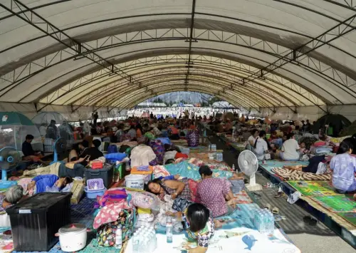 ▲泰柬邊境衝突也迫使兩國邊境居民大規模撤離。（圖／路透社／達志影像）