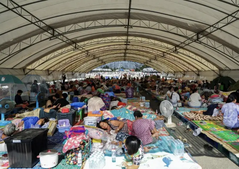    ▲泰柬邊境衝突也迫使兩國邊境居民大規模撤離。（圖／路透社／達志影像）  