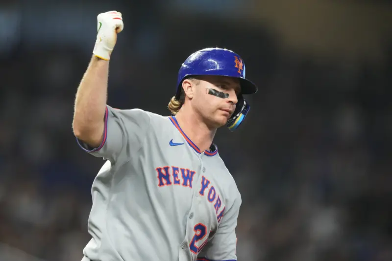 ▲MLB紐約大都會強打阿隆索（Pete Alonso）休賽季成為自由球員，根據《MLB》記者迪科莫（Anthony DiComo）消息指出，阿隆索將親赴冬季會議，傳出將與波士頓紅襪與巴爾的摩金鶯面對面會談。（圖／美聯社／達志影像）