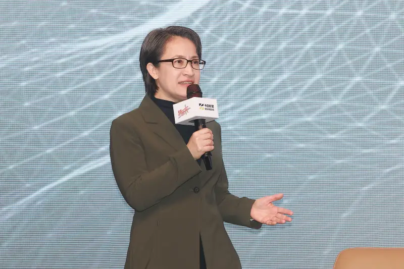 ▲蕭美襑對於年輕世代更有信心，原因是「你們都是會去掌握AI的人，不是讓它替代人，而是利用AI來改變、會利用AI來帶動人類的進步，甚至是來解決各式各樣的問題的人。」（（圖／NOWNEWS攝影中心）