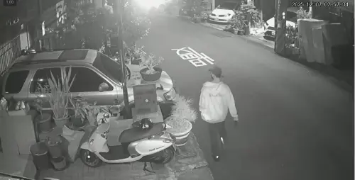 影／抓賊要揪！年輕男逐戶撬車門　江和樹與網友接力上傳監視畫面
