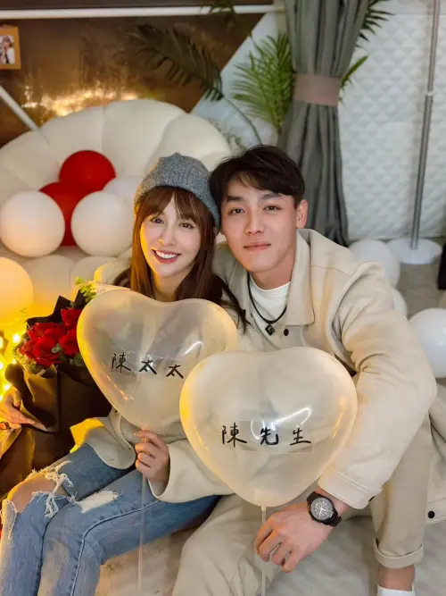 ▲陳晨威成功求婚啾啾。（圖／翻攝自Threads@wenwen0806）