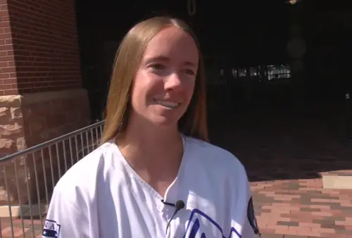 ▲艾蜜莉現身大聯盟冬季會議，希望尋求一份正職工作，談到未來目標，她笑說想成為大聯盟GM。（圖／擷取自Youtube）