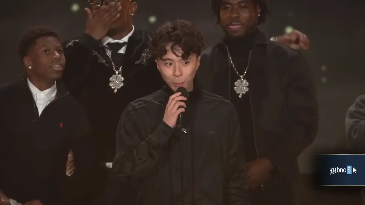 台灣最強高中生Ray奪「2025最佳實境直播主」！得獎感言沒忘了Kai