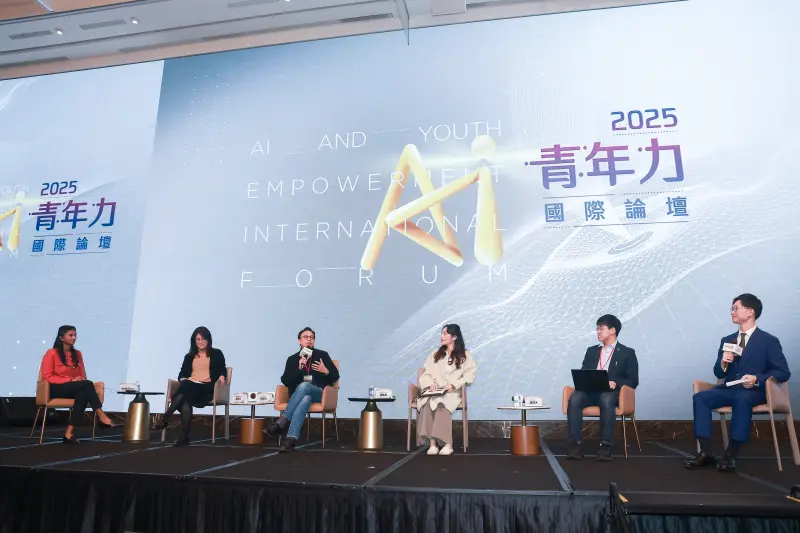    ▲《NOWNEWS今日新聞》舉辦NOWNEWS跨世代《2025AI青年力國際論壇》，美國Z世代網路安全領導者Kyla Guru與嘉賓互動。（圖／NOWNEWS攝影中心）  