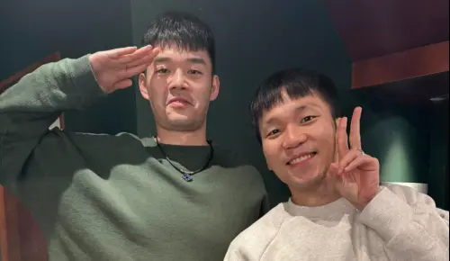 ▲王齊麟（左）與現任運動部長李洋（右）曾是奧運奪金牌的搭檔，合體代言被傳經紀公司喊出千萬，但後來經紀人否認。（圖／王齊麟臉書）