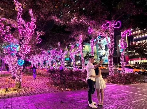 ▲微風南山「粉色心形森林」（圖／微風廣場提供www.breeze.com.tw）