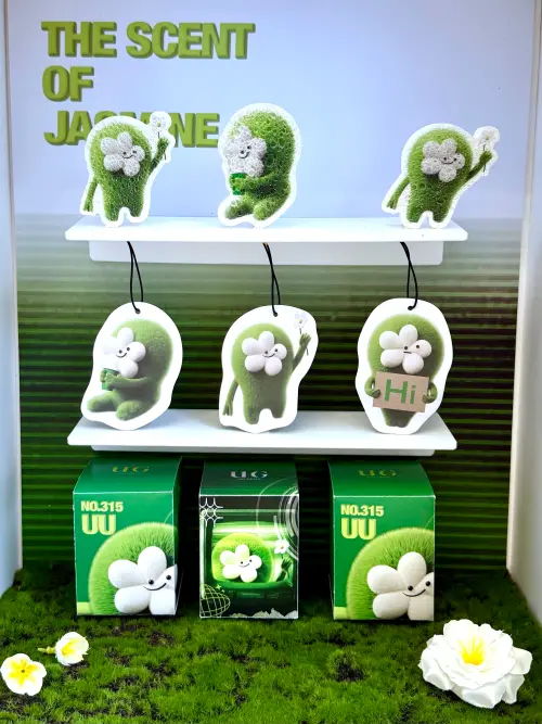 ▲UG品牌IP「UU」，打造成香氛片、洗碗擦等周邊商品。（圖／記者蕭涵云攝）