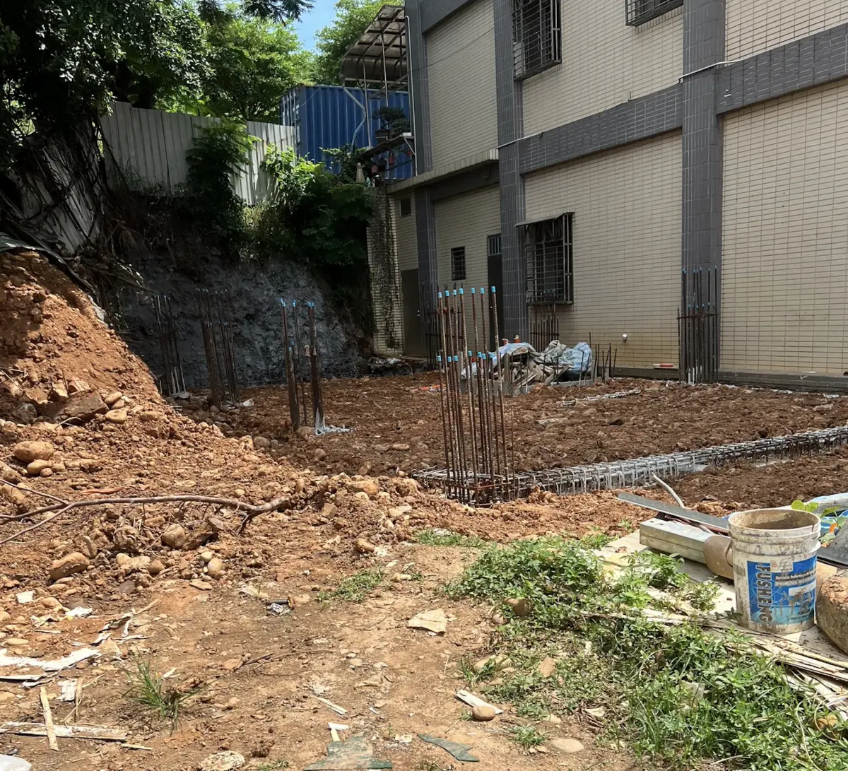 護理師集資蓋日照中心！疑遇工程蟑螂 住保會：付500萬只見地基