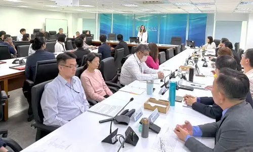 ▲海洋委員會召開114年廉政及安全維護會報，由海洋委員會主任委員管碧玲(站立者)主持。(圖／海洋委員會提供)