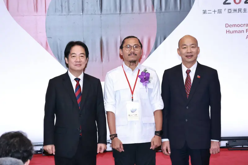 ▲賴清德、韓國瑜出席「第20屆亞洲民主人權獎頒獎典禮」,頒獎給今年獲獎者PBHI。(圖/記者吳翊緁攝,2025.12.10)