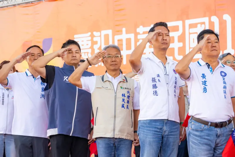 ▲藍委吳宗憲（左2）、宜蘭縣議長張勝德（右2）傳均有意爭取宜蘭縣長競選提名。（圖／取自張勝德臉書）