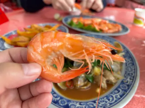 ▲總鋪師說，用大火炊的白灼蝦，才是最好吃的。（示意圖／記者徐銘穗攝）