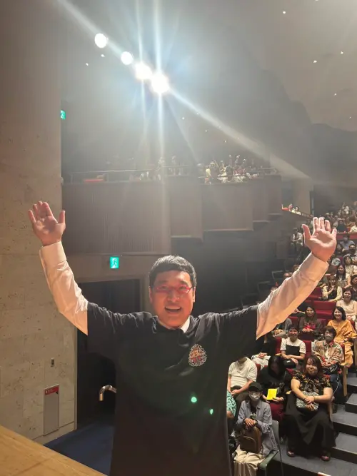 ▲日本知名主持人山里亮太因過勞已經缺席數日晨間主持。（圖／翻攝自山里亮太IG@YAMA414）