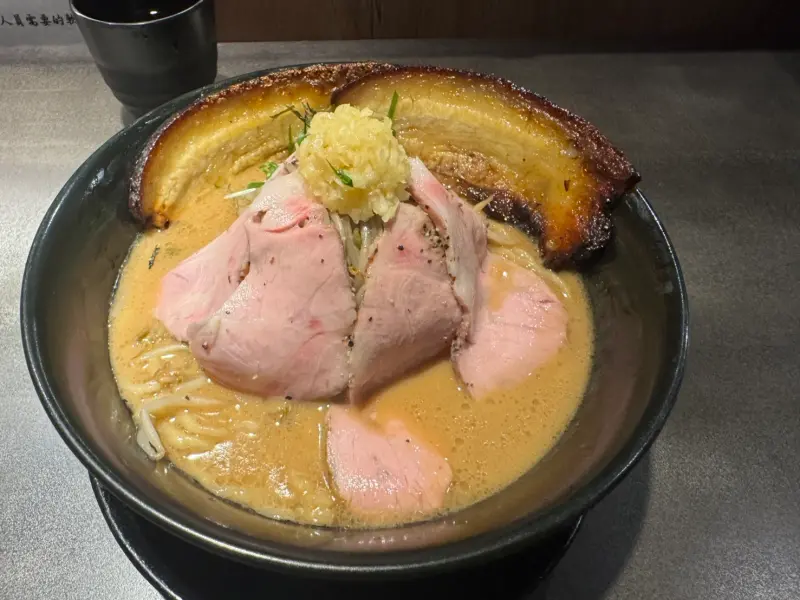 ▲日本拉麵濃郁湯頭加上紮實的麵體，傳來台灣之後也相當受到歡迎，許多日本連鎖品牌來台展店，還有台灣老闆飛到日本拜師後開店。（示意圖／記者潘毅攝）