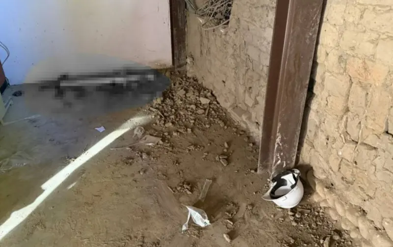 ▲台中潭子區市定古蹟「摘星山莊」發生工安意外，搬磚工人作業中不慎摔倒撞到頭，送醫不治。（圖／翻攝畫面）