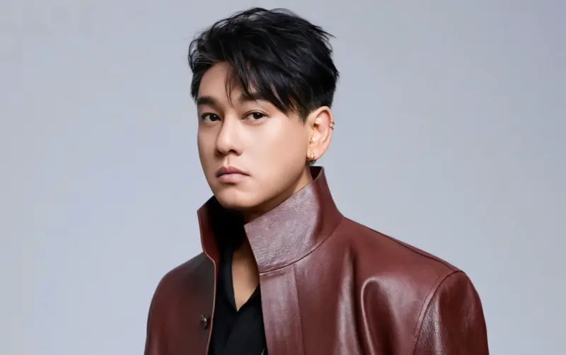 ▲朱孝天（如圖）回憶被柴智屏挖掘的過往，坦言自己當時沒什麼反應，怎料被主持人蔡康永反問：「你在跩什麼？」（圖／朱孝天IG@kenchu9）