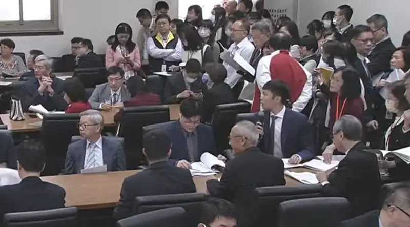 ▲運動部長李洋出席朝野協商遲到，被立法院長韓國瑜虧爆。（圖／翻攝立院ivod系統）