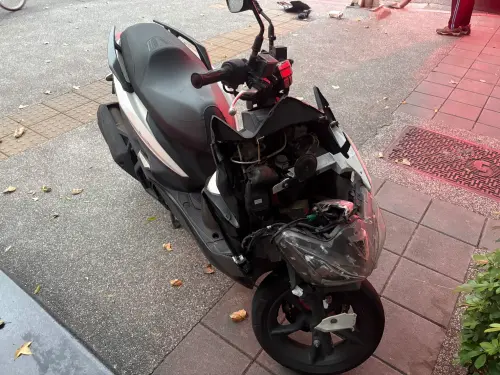 ▲松山警趕上班撞死闖紅燈老婦人。（圖／翻攝畫面）