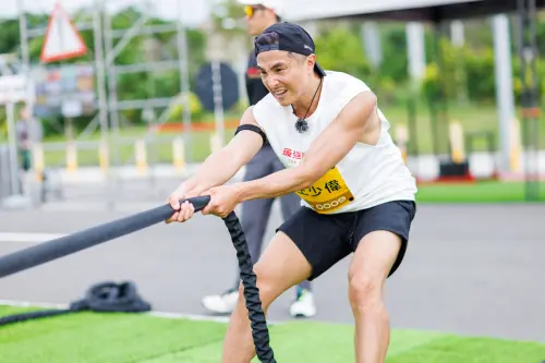 ▲49歲的王少偉（如圖）是40+組最年長選手，身材與體能依舊維持良好，緊實體格完全看不出歲月痕跡。（圖／好看娛樂提供）