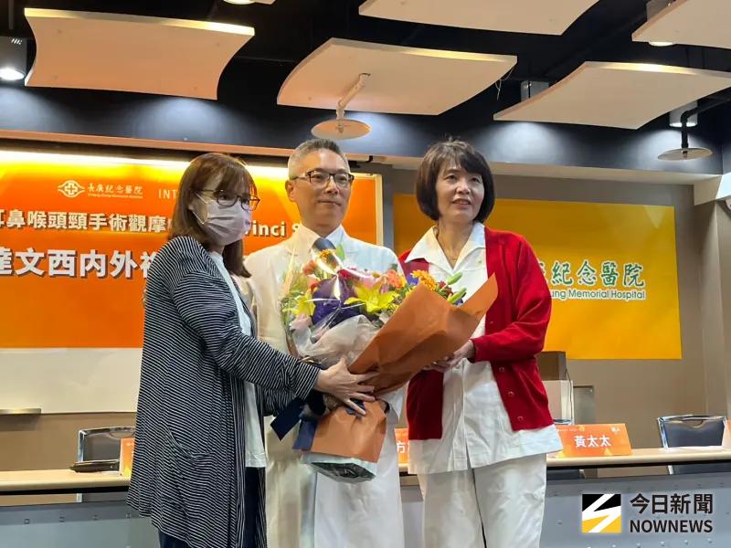 ▲一位46歲的女性在健檢時，發現咽喉部出現光滑腫塊，醫師檢查發現是罕見的「咽喉小唾腺惡性腫瘤」。（圖／記者張乃文攝）