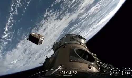 AI競賽上太空！輝達投資Starcloud完成太空訓練模型　少耗電水地
