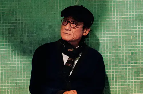 梁家輝昔犯禁忌遭台灣封殺4年！擺地攤還被警察追：身段放到最低
