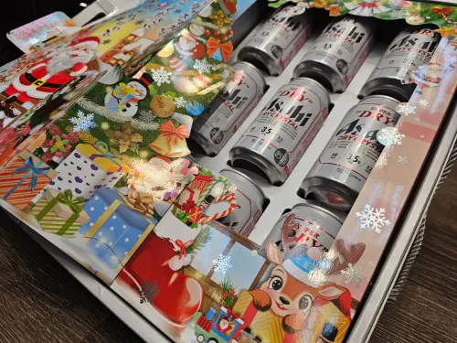 ▲激旨燒鳥首度推出獨家聖誕節啤酒禮盒，讓交換禮物多一個新選擇。（圖／業者提供）