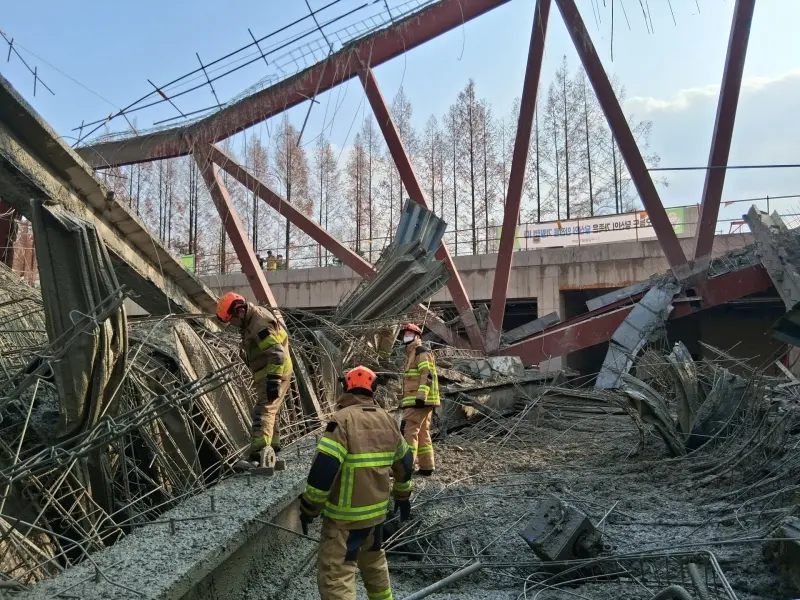 ▲韓國光州圖書館發生坍塌事故。（圖／翻攝自X）