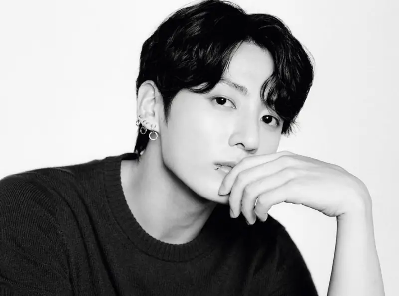 ▲BTS柾國（如圖）沒有受到和aespa Winter熱戀緋聞影響，風光成為香奈兒（CHANEL）香水與美妝全球品牌大使。（圖／＠chanel.beauty IG）