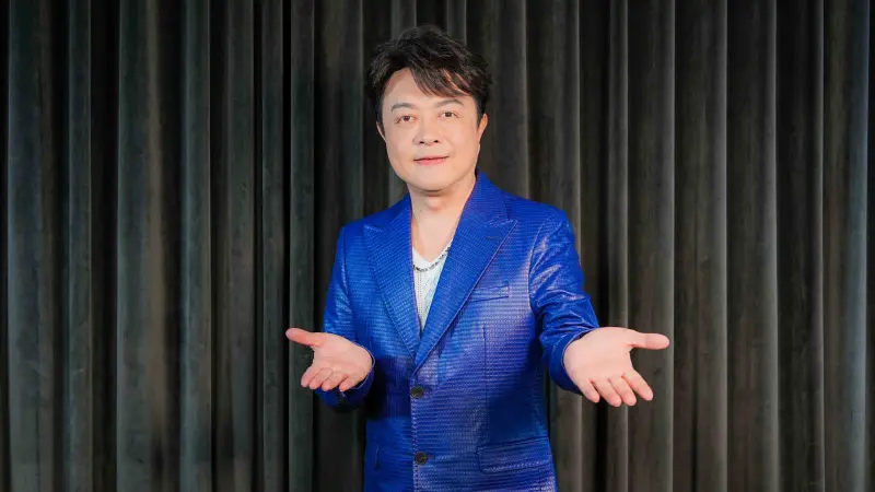 ▲翁立友出席活動時談到被網友拿來與五月天阿信比較年齡，笑稱「成就差太多」，直言：「他真的太年輕！」他分享近期忙於演唱會與商演，也談到生子一事順其自然，並透露期待明年《鑽石舞台之夜》演出。（圖／萬星傳播）