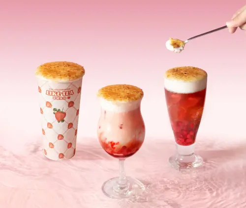 ▲老賴茶棧開喝「烤糖奶蓋＋草莓」耶誕新品。（圖／老賴茶棧liketeashop.com）