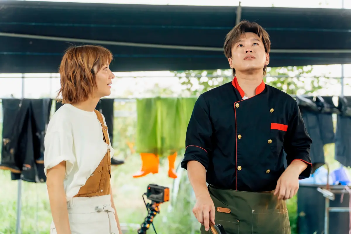 坤達捲閃兵案現身錄影！吐槽牛奶出張嘴 阿弟一旁煮麵憶父竟痛哭