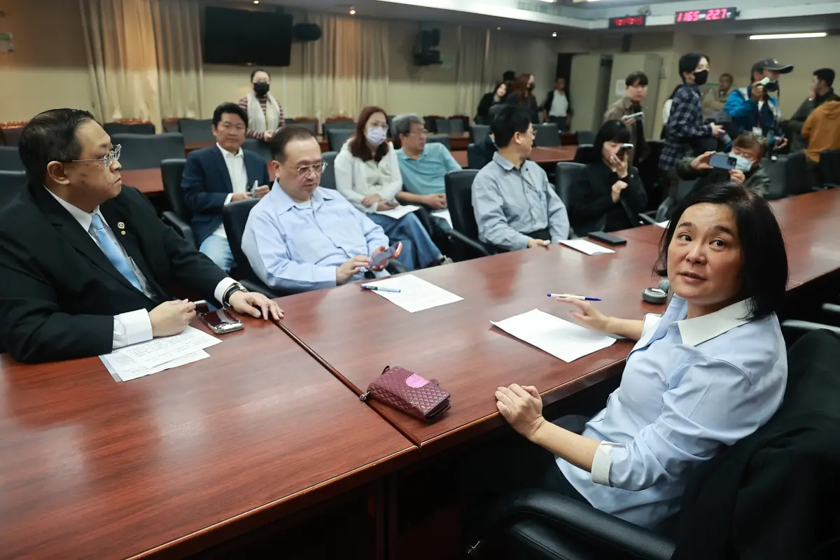 「助理費除罪化」惹炸鍋！陳玉珍正面對決 不撤案改提修正動議