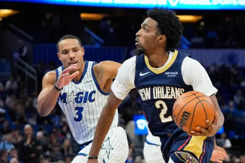 影／瓊斯對裁判怒吼連吞2T！慘遭驅逐出場　背後藏被交易的壓力？
