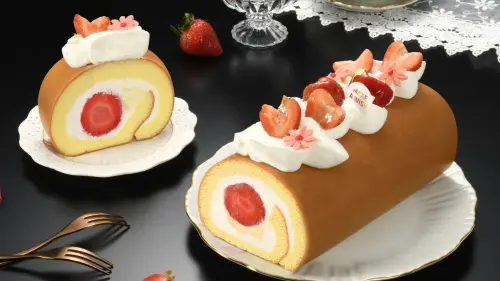 ▲亞尼克首度推出「華麗系生乳捲」，包括「戀莓物語生乳捲」等。（圖／亞尼克提供）