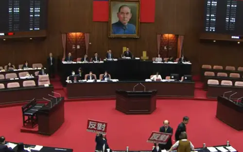 行政院拒副署財劃法　郭正亮示警藍白下一步：憲政災難
