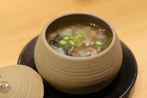 ▲「雲林甲魚雞卵蒸」有著豐富的膠質，鮮味也滿點。（圖／記者葉盛耀攝）