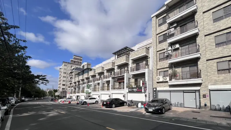 ▲信義房屋楊梅重劃店經理蔡聿凌表示金溪特區物件新穎、環境佳與龍科相鄰，吸引不少龍科族群。（圖／信義房屋提供）