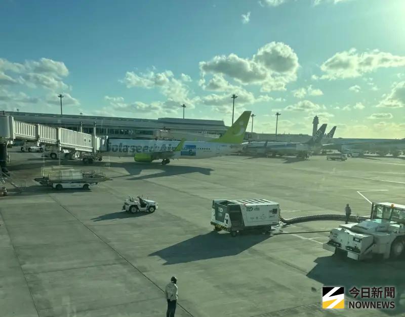 ▲台灣遊客在那霸旅遊自己錯過航班報到時間，竟打電話找駐日代表處幫忙喬。圖為那霸機場。（圖／記者顏得智攝）